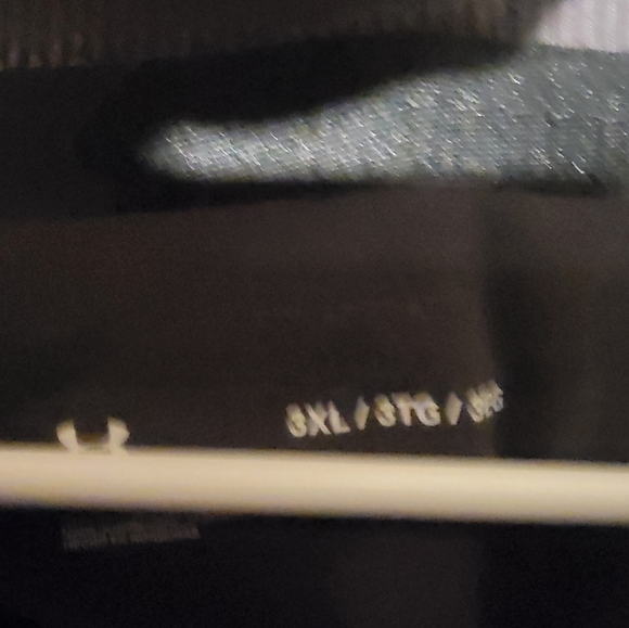 Under Armour Project Rock Iron Paradise Cutoff Sweatshirt Men 3XL 1367037-010 - Picture 2 of 6